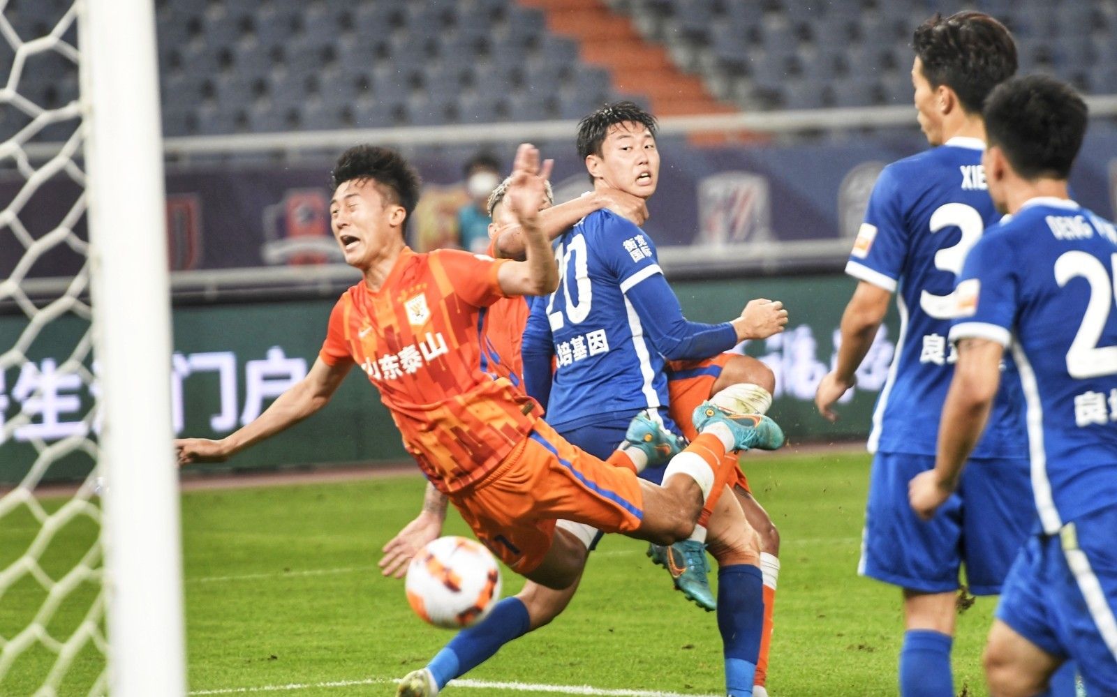 EDward Gaming 轻松击败 Dragon Rangers 晋级 VCT 2025： 中国 Kickoff 下半区决赛