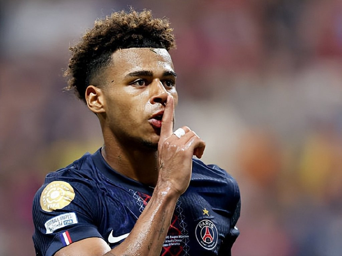 利物浦vs毕尔巴鄂竞技：萨拉赫、维尔茨首发，索博斯洛伊出战