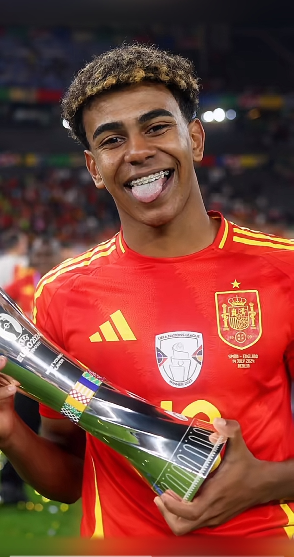 快船伤病报告：伦纳德可以出战今天的比赛，博格丹大概率出战